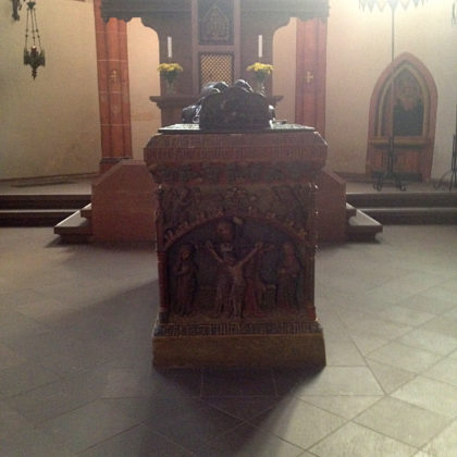 Die um das Jahr 1400 herum gefertigte Grabtumba mit den Gebeinen Wendelins