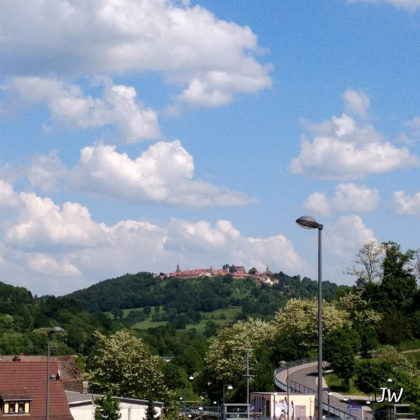 Die Burgfeste Dilsberg von weitem