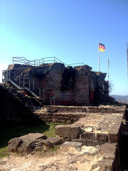 Die Ruine der Hohenburg bzw. ein Teil davon
