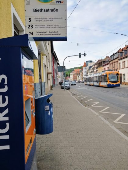 Straßenbahnhaltestelle in Heidelberg-Handschuhsheim